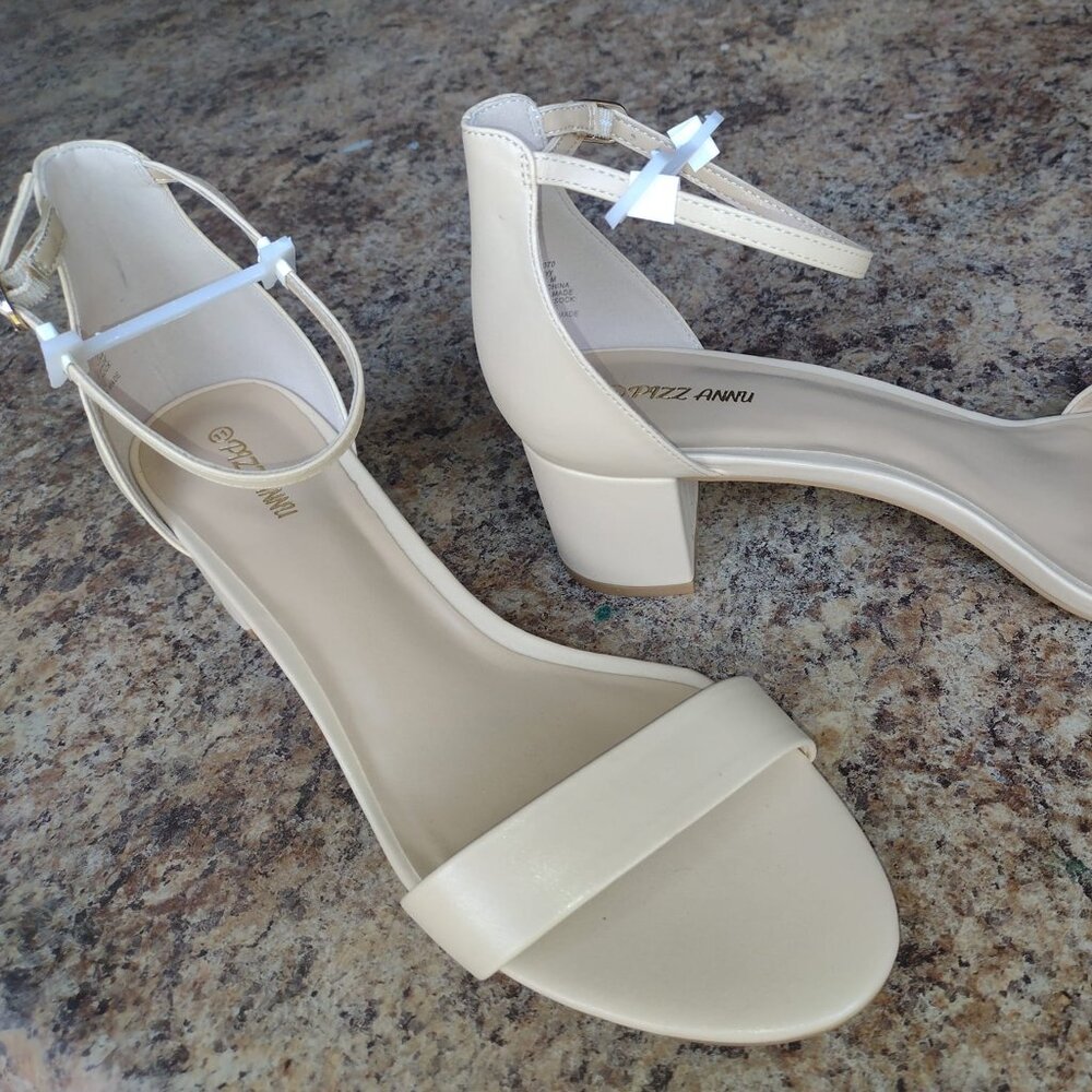 Sz 11 M Women's Tan High Heels NEW Pumps Dress Shoes Beige By Pizz Annu